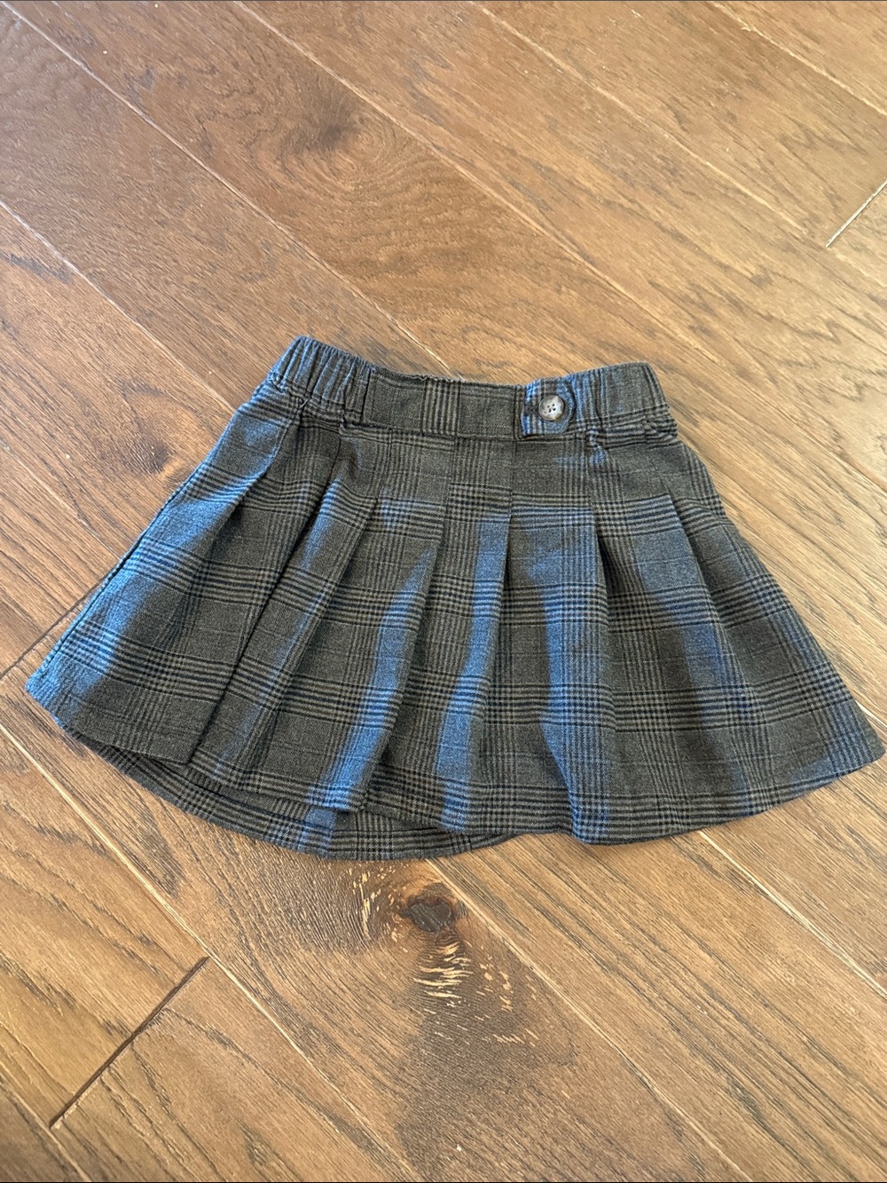 Old Navy Girls Gray Plaid Pleated Skirt